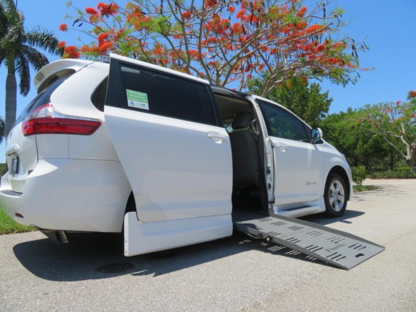 2016 White /Gray Toyota Sienna (5TDKK3DC8GS) , located at 4301 Oak Circle #19, Boca Raton, FL, 33431, (954) 561-2499, 26.388861, -80.084038 - You are looking at Gorgeous Low Mileage 2016 Toyota Sienna LE Braunability XT Handicap Van Wheelchair Van Conversion Van with 26K Original Miles, Power Side Entry Ramp with Kneeling Van Function, Passenger Side Quick Lock System (same as ez lock), Quick Release Front Seats, Floor with L Tracks, Leat - Photo#32